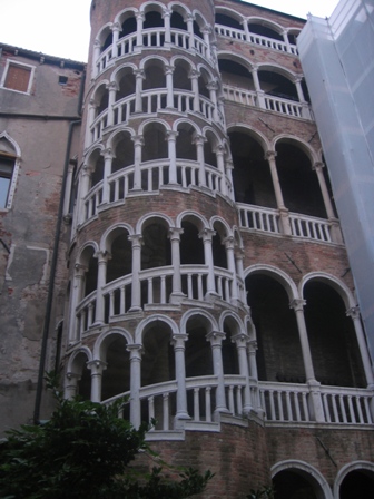 Venecia, 2006. Una escalera de caracol