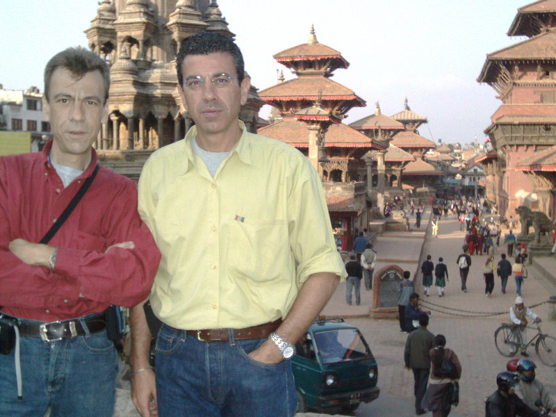 Nepal, 2004. Patan, Juanjo y Jesús